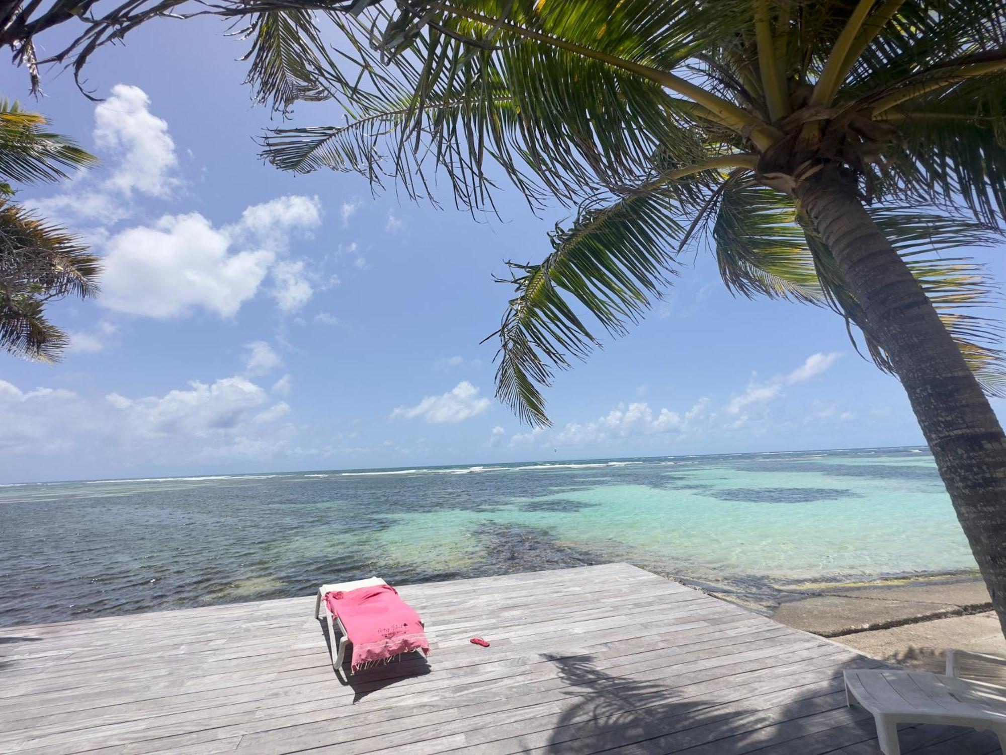 Unique : Pieds Dans L'Eau Face Au Lagon Sainte-Anne  Bagian luar foto