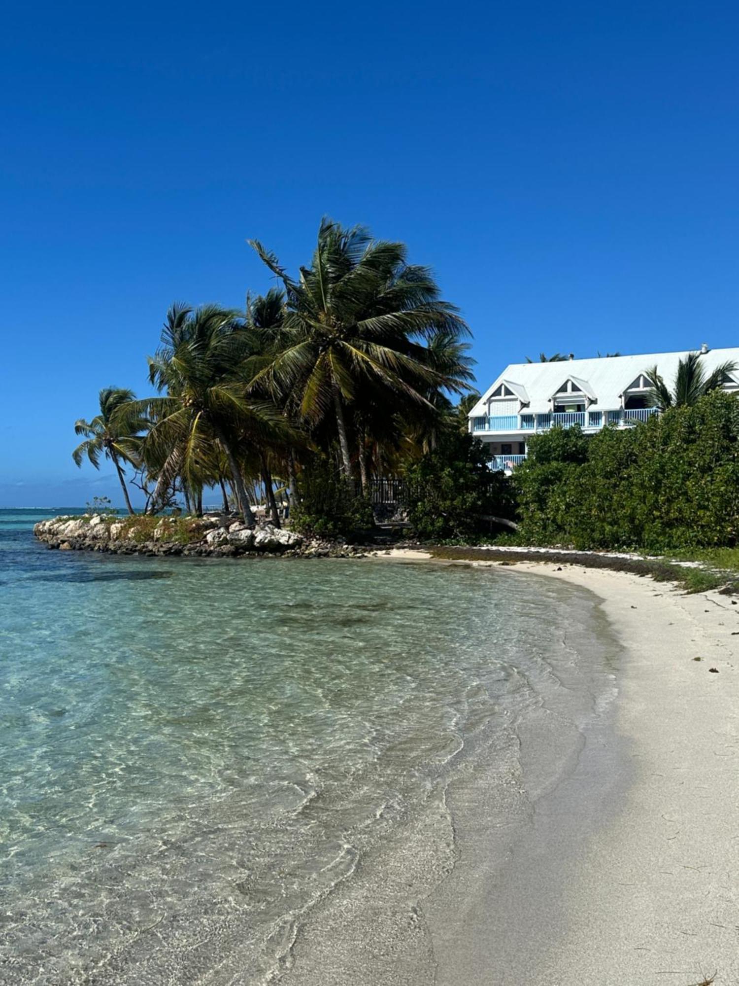 Unique : Pieds Dans L'Eau Face Au Lagon Sainte-Anne  Bagian luar foto